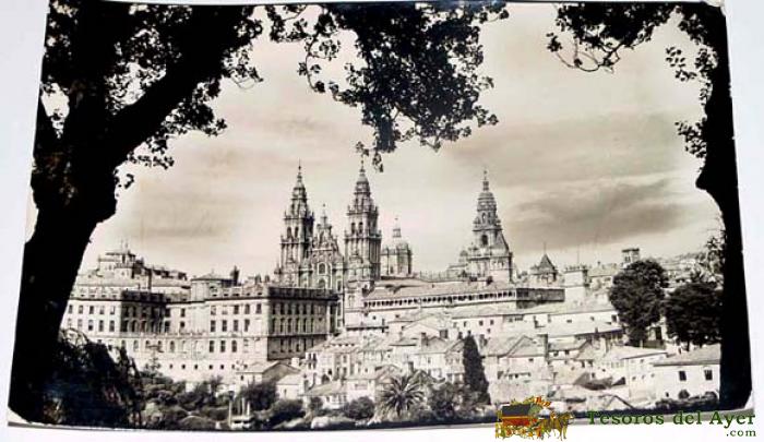 Antigua postal de santiago de compostela - vista general - circulada - ed. sicilia.