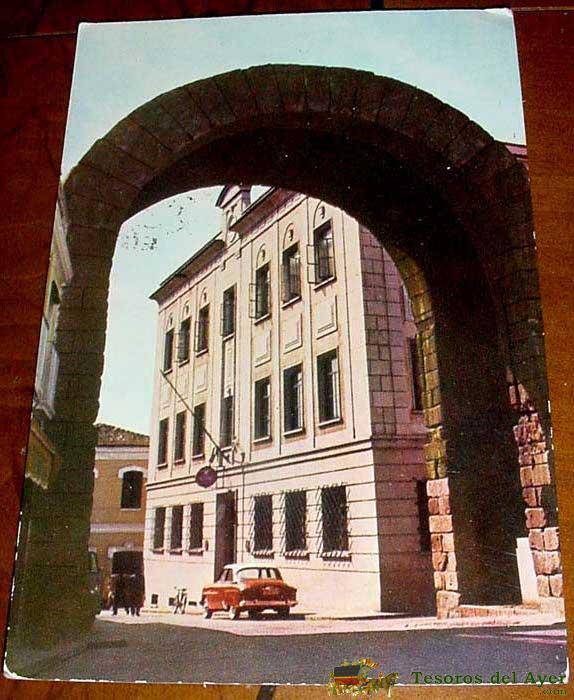 Antigua postal de merida (badajoz) - arco llamado de trajano - circulada en 1969
